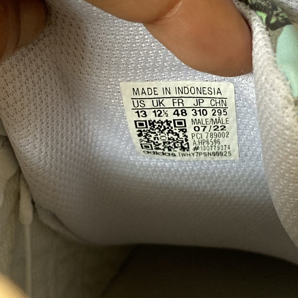 Adidas Originals x Jeremy Scott • Money Print Superstar Sneakers - Picture 12 of 16